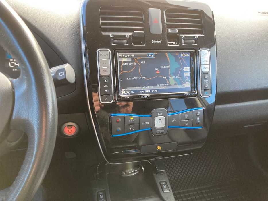 Nissan Leaf 24 KWt, рідний пробіг, 12 палок, тепловий насос, без ДТП