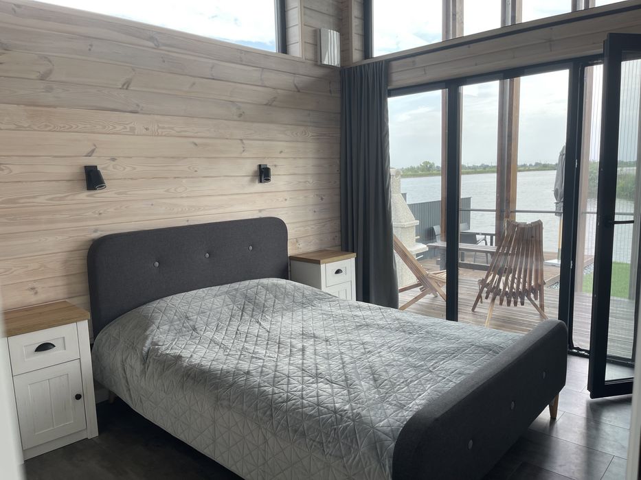 Будиночки біля води Київ Осокорки(домики у воды ЧАН)подобово посуточно