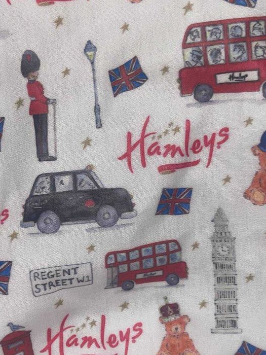 Шикарний подарунок Ведмедик Hamleys у сумці-тоут.