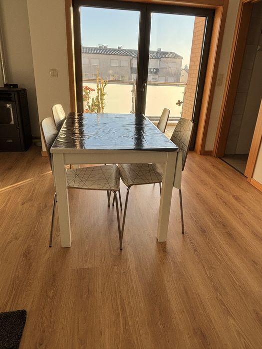 Mesa cozinha (LANEBERG IKEA)