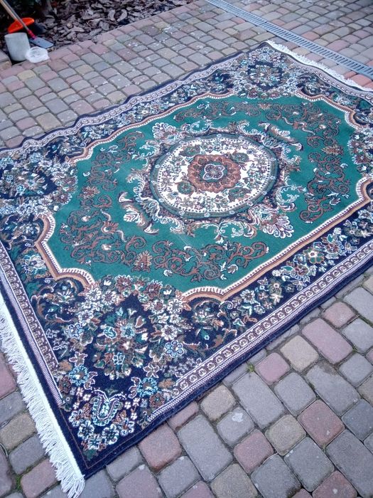 Продам вживаний килим