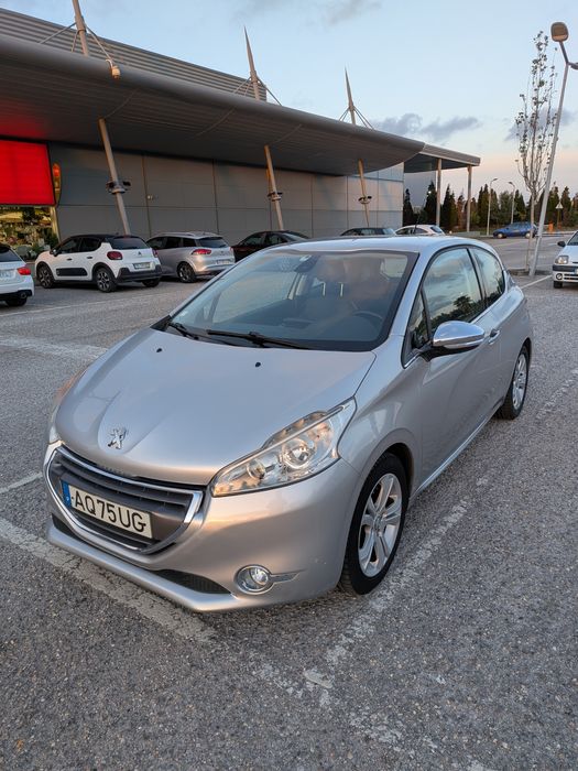 Peugeot 208 82cv (2013)