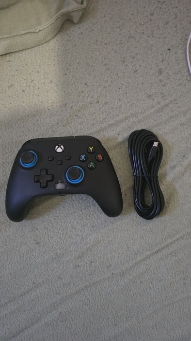 Comando para Xbox Series da PowerA funciona apenas  por cabo  ubb