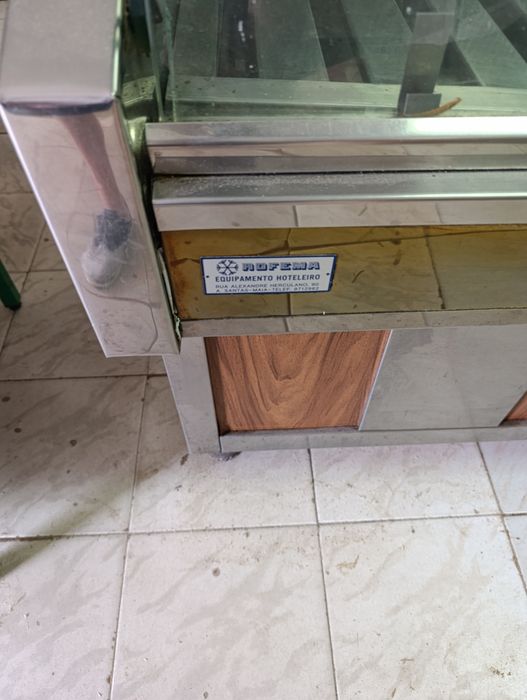 Recheio de café/ mercearia  - Mobiliário e equipamentos usados