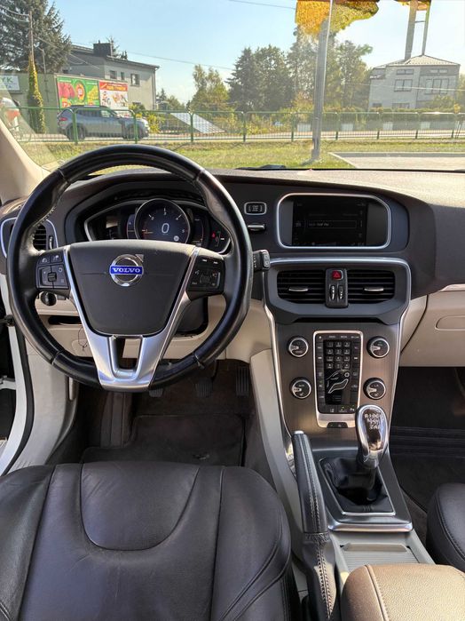 Volvo V40 1.6 HDi D2  2012  Summum