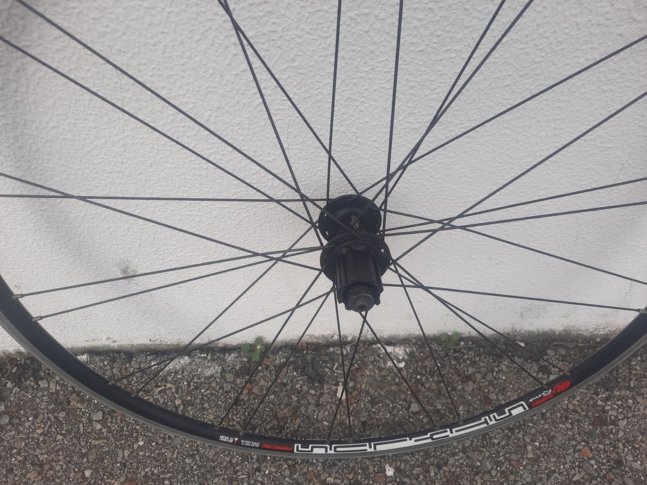 Roda de estrada  traseira campagnolo