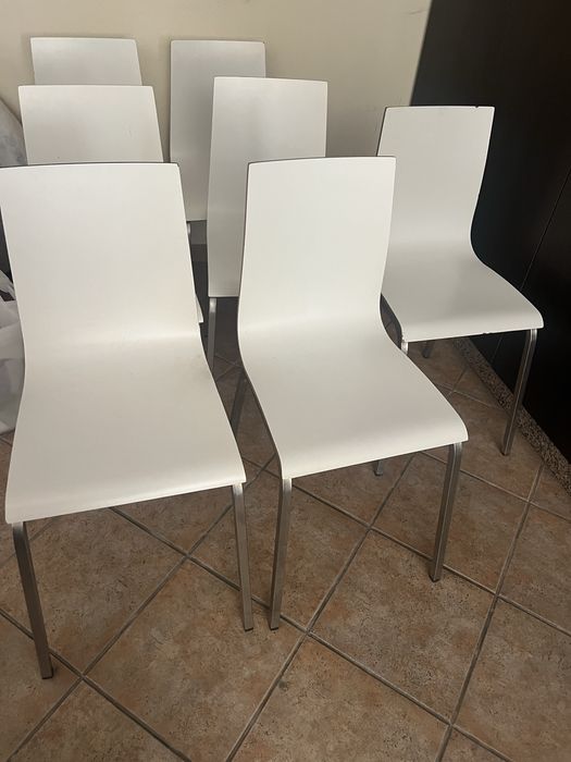 Conjunto de 6 cadeiras brancas + 1 de oferta