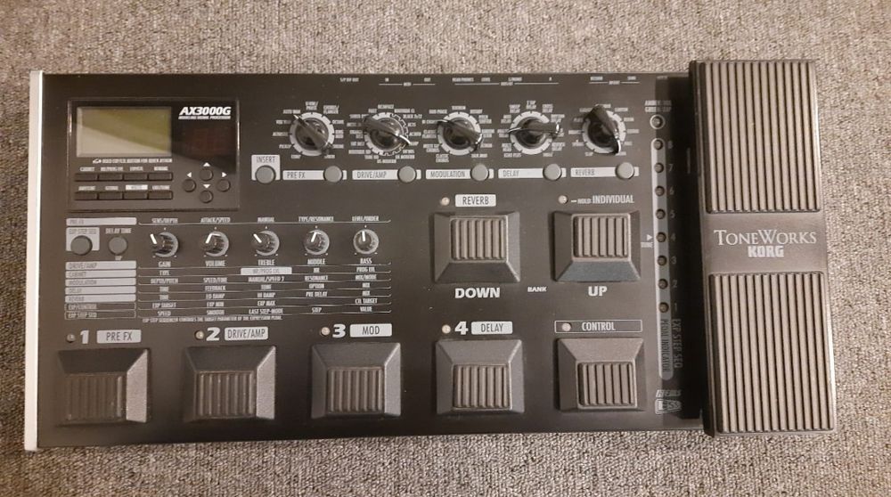 Pedaleira Korg AX3000G