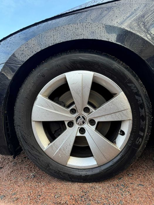 Комплект дисків диски R17 5×112 HELIOS TRITON Skoda Volkswagen