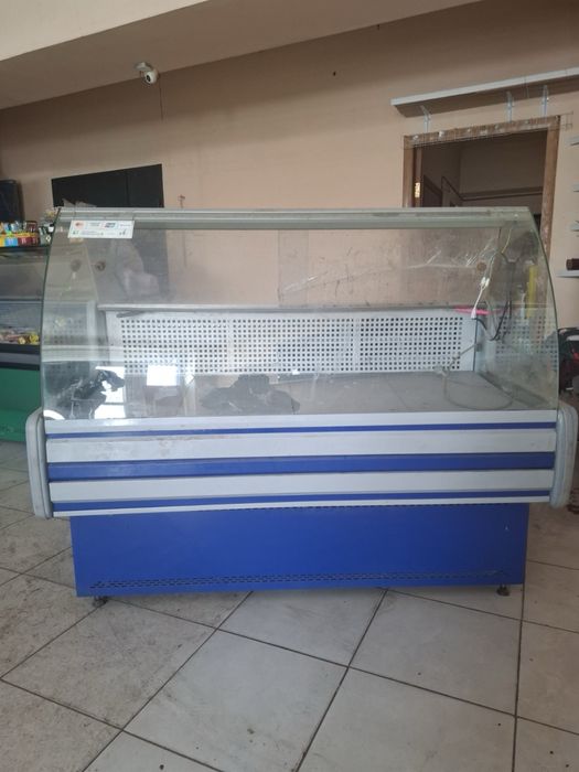 Холодильна вітрина