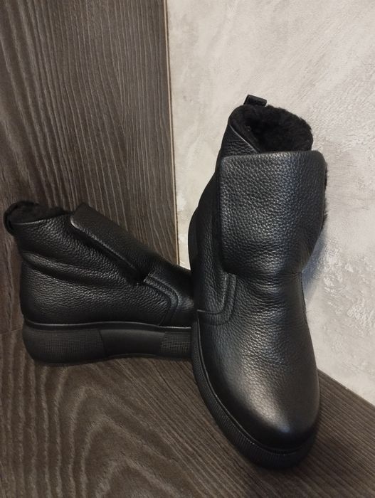Продам зимові ботінки (шкіра)