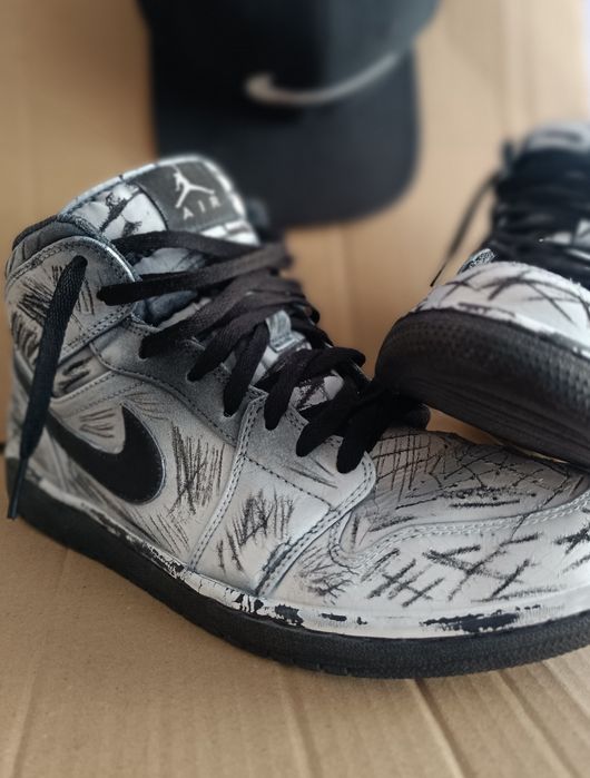 Buty  Nike Jordan 1 mid mod