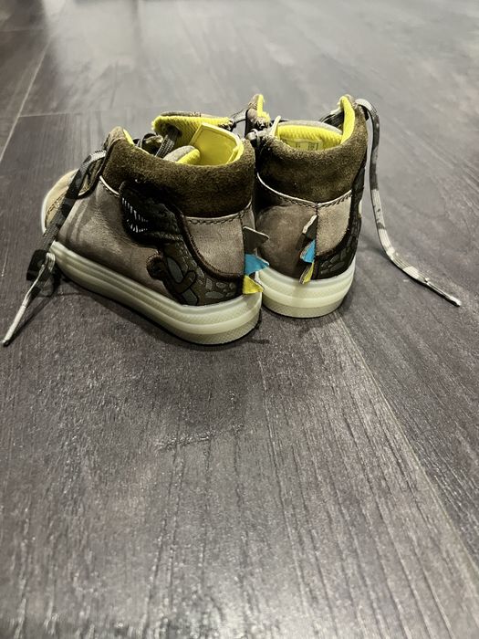 Дитяче взуття Clarks ,Adidas