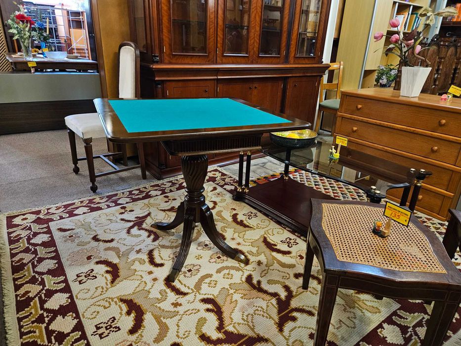 Mesa de jogo / Consola - óptimo estado geral