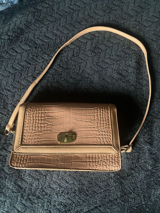 Torebka na pasku Sinsay różowa jak nowa