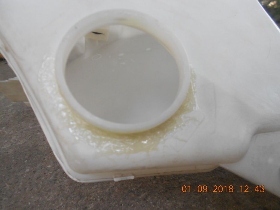 Бачок стеклоомывателя (б/у)BMW