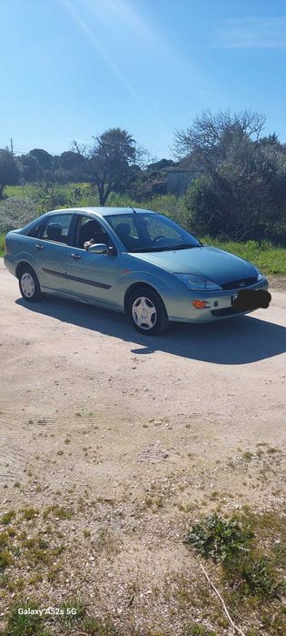 Para pecas Ford Focus 1.6i ano 2001 em bom estado