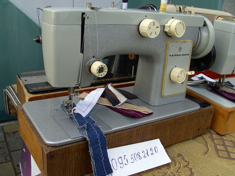 Швейна ручной ,Электро привод  4-7 мм ткани кожа усиленным проколо