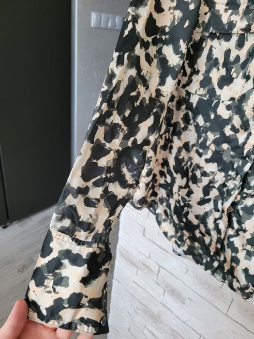 Nowa śliska koszula moro na guziki z kieszeniami H&M S/M