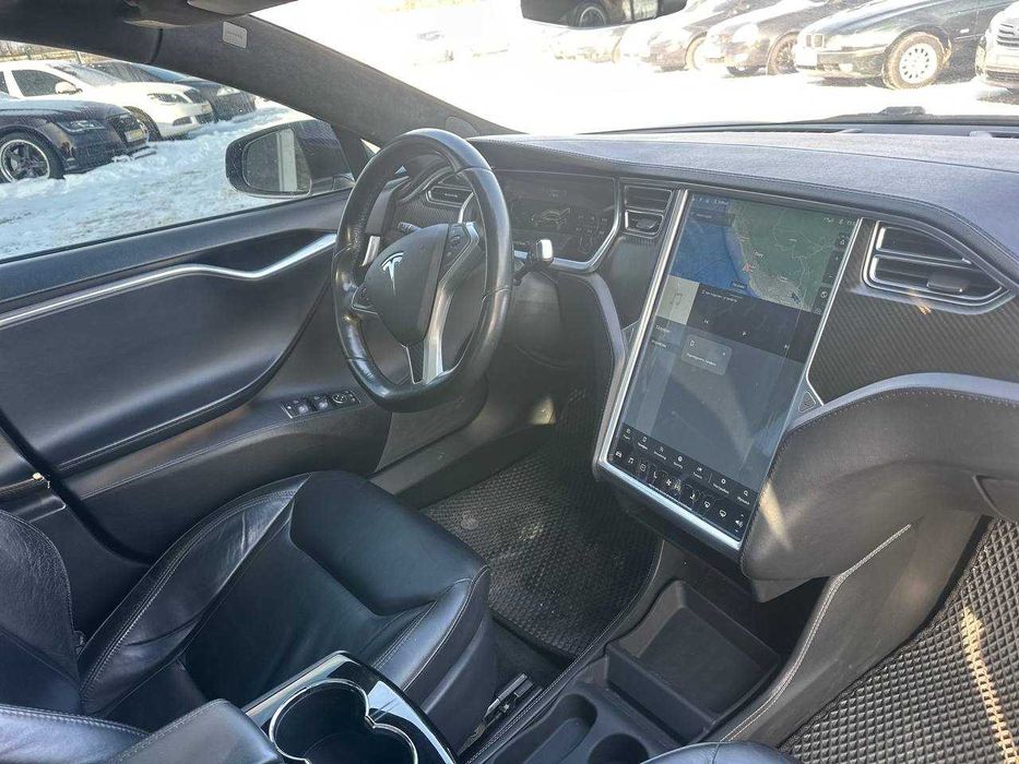 Tesla Model S  2014 85 kWh  Performance
