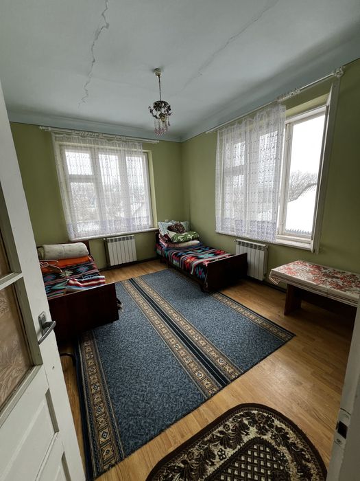 Продам гарний будинок у м. Кіцмань