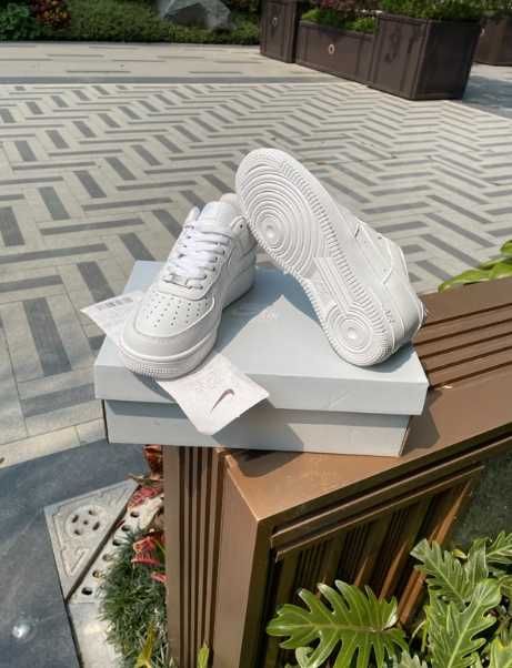 Buty Nike Air Force 1 Low '07 White R.41