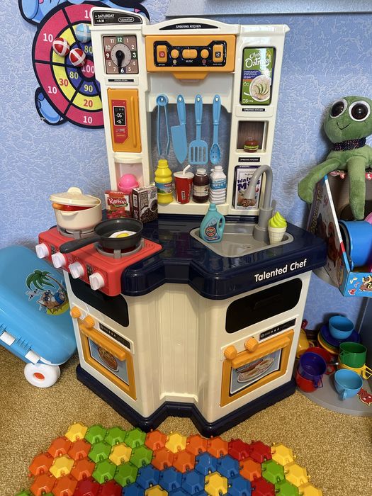 Продам дитячу кухню