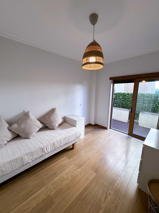 Arrendamento de apartamento t2 na Quinta do Conventinho, Loures