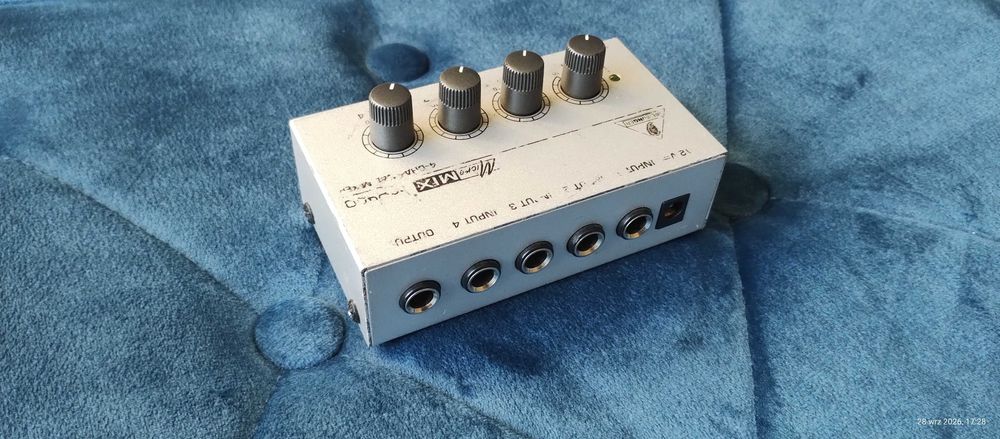 Mixer Behringer MicroMIX