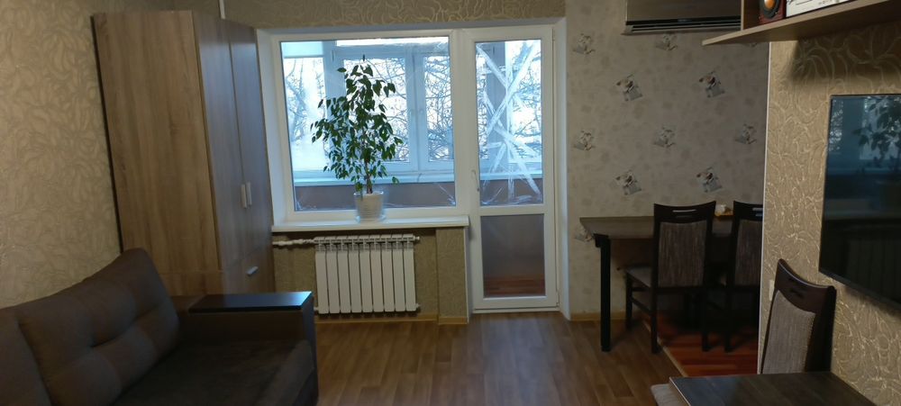 Продам 3-х кімнатну квартиру на Перемоги, 107