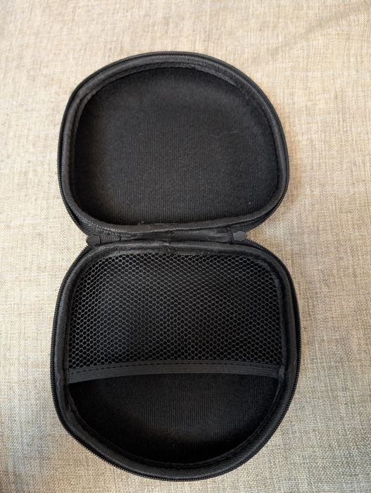 Чехол, сумка, футляр для навушників marshall Major