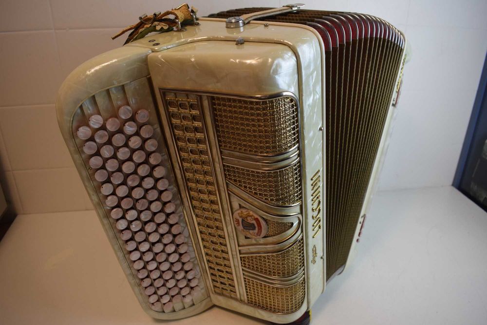 Acordeao Luccini 3 voz,