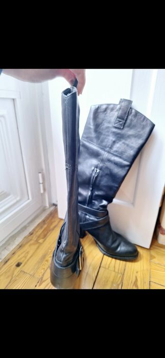 Botas de pele pretas