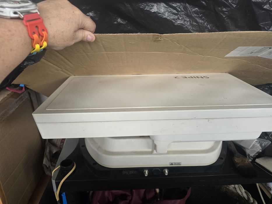 Antena parabólica para autocaravana  plana Snipe