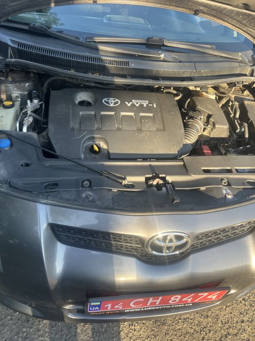 Тойота ауріс свіжопригнана