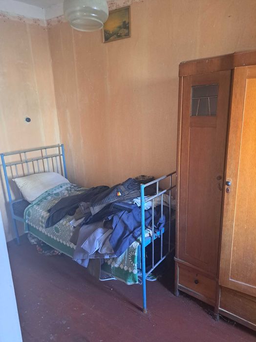 Продам 1/2 будинка