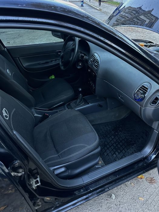 Daewoo Nubira 1998 1.6 бензин седан