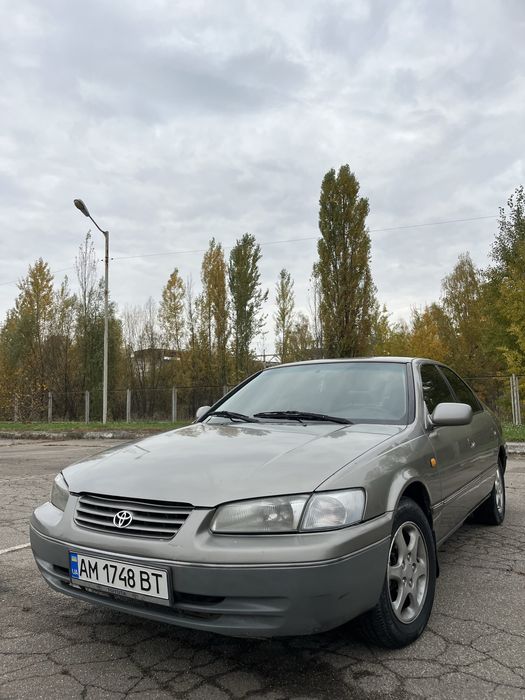 Продам тойота камрі 20/ автомат