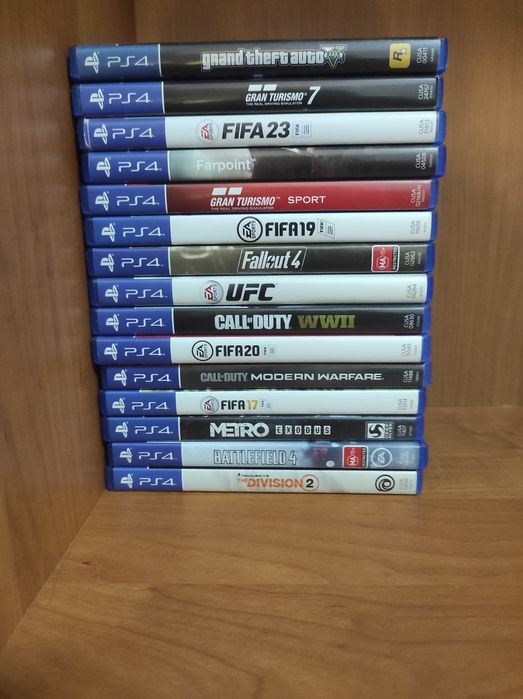 Продам PS4 fat 1tb