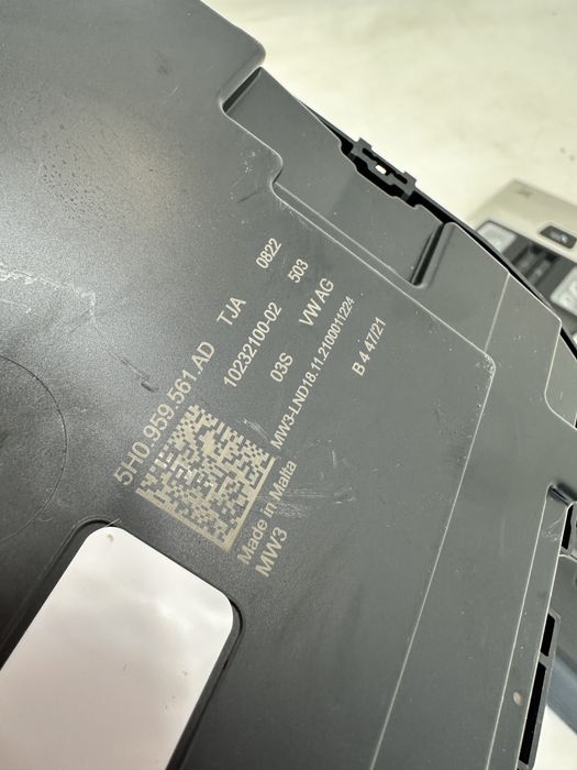 Volkswagen Golf VIII lampka podsufitki SOS kabiny przód VW przednia