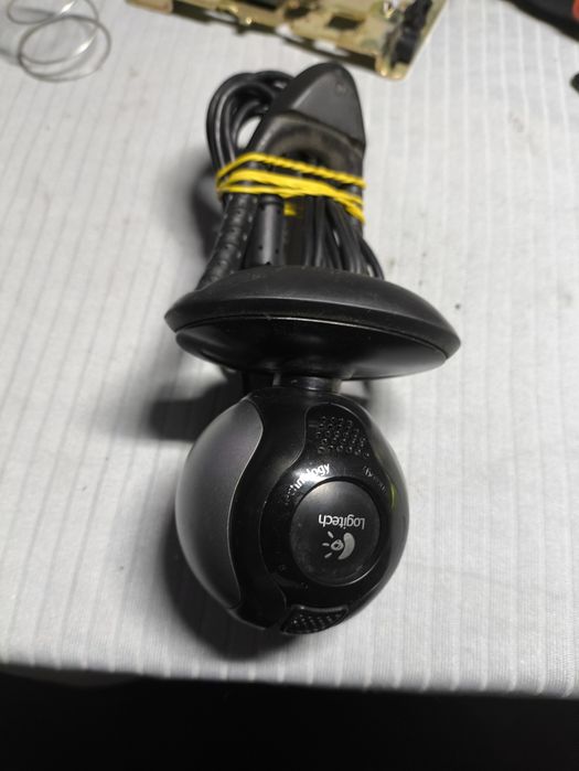 Продам веб камеру Logitech