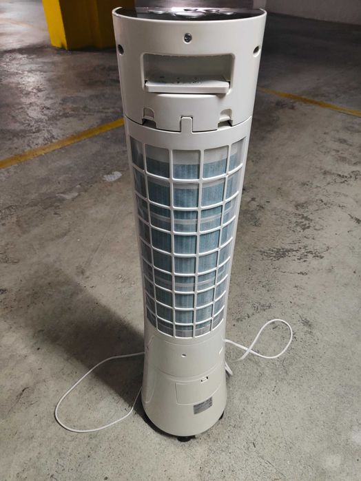 Coluna de ar Bodner. Coloca-se água fresca e refrigera o ambiente.