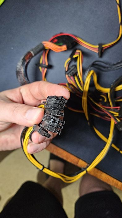 Блок живлення CHIEFTEC 700W