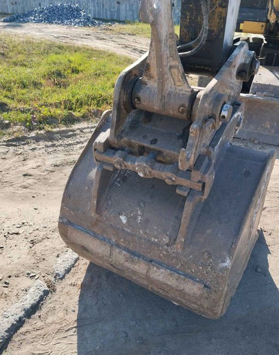 Продам екскаватор CAT