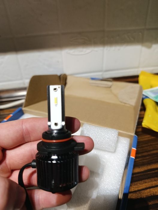 Sprzedam żarówki LED H7