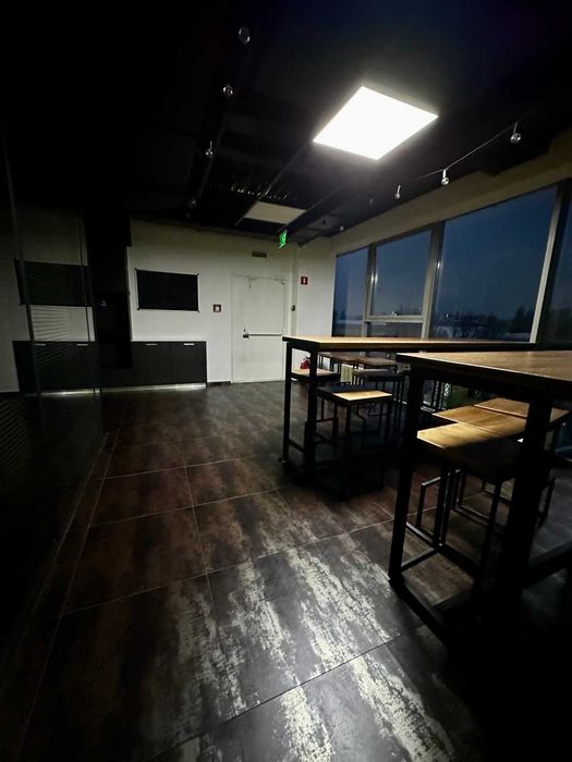 Офис с генератором, 2500 кв.м., метро Шулявка. ТРЦ COSMO MULTIMALL