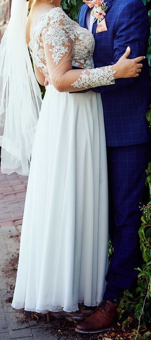 Zwiewna suknia ślubna