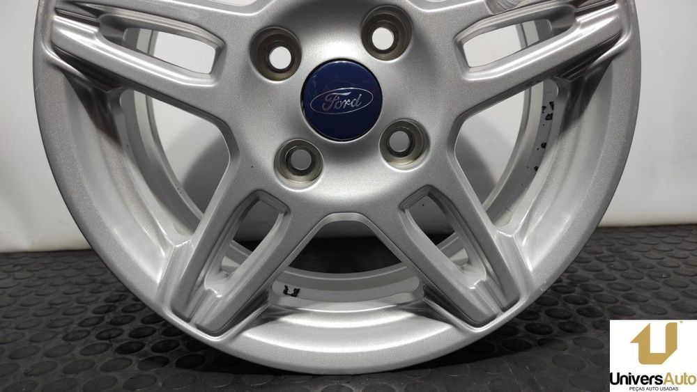 PNEU FORD KA+ ULTIMATE