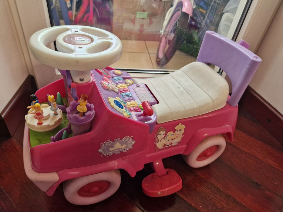 Детская машинка для девочки музыкальная