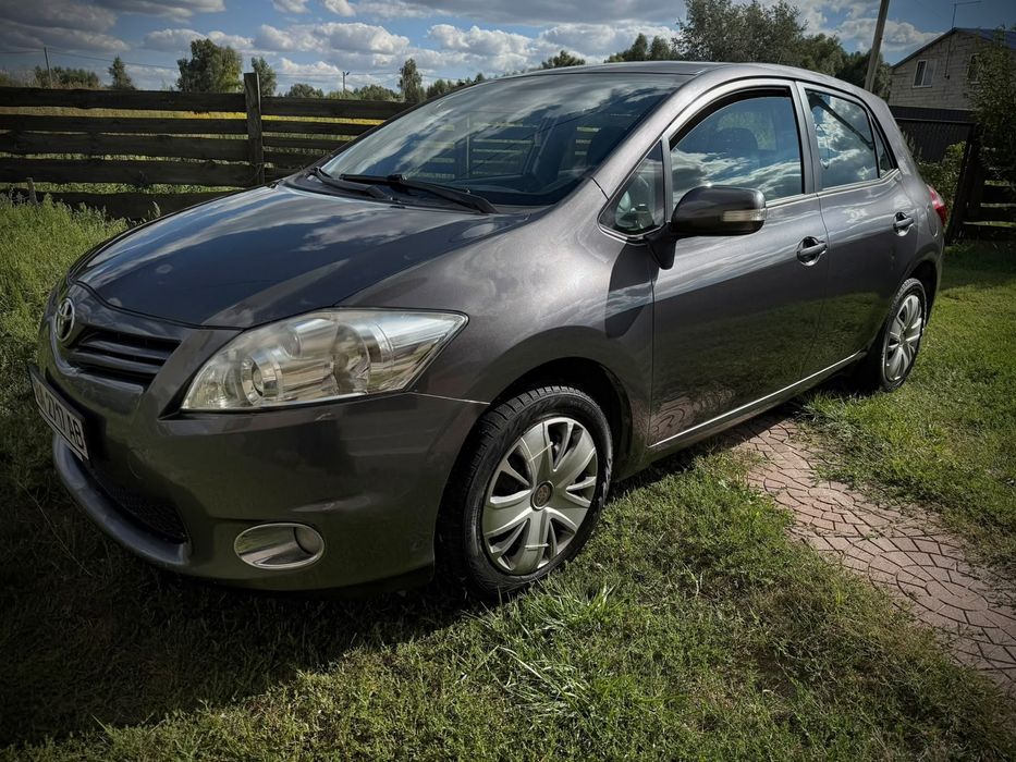 Продам Toyota Auris